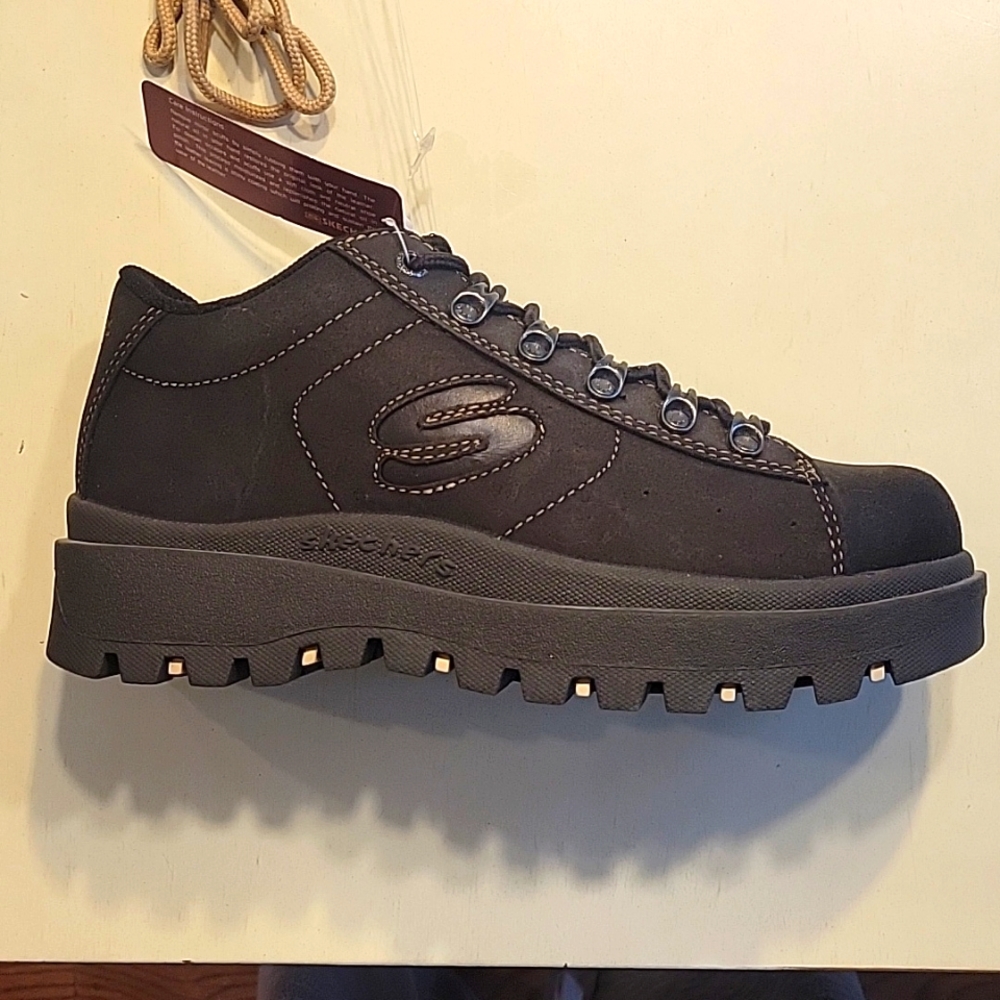 Skechers Vintage 90's Chunky Platform Boot/Sneakers  Size 8